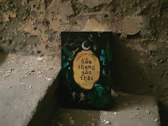 Cầu Thang Gào Thét
